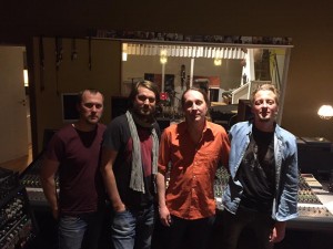 Henning @ Kingside studio     
